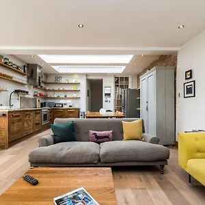 Holiday home Stunning 3bd Flat Shoreditch With Hidden Garden, London